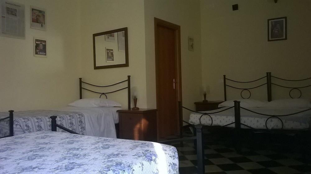 Camere Del Re Tarquinia Buitenkant foto