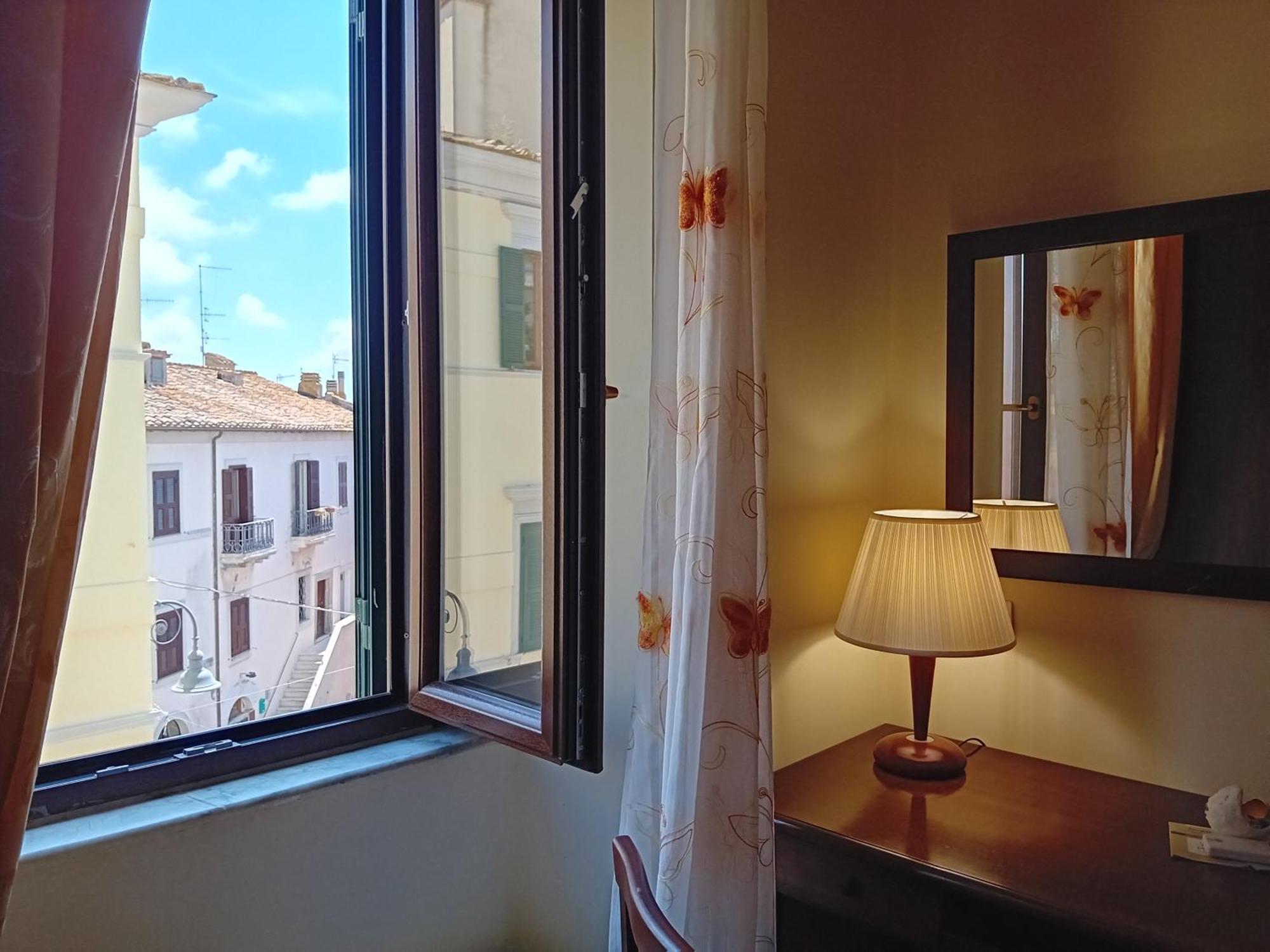 Camere Del Re Tarquinia Buitenkant foto